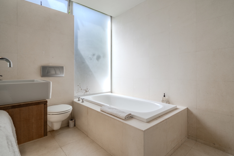 8 Bedroom Property for Sale in Camps Bay Western Cape